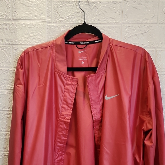Nike Pink Bomber Jacket - Lightweight Casual Women's Coat - Picture 4 of 9